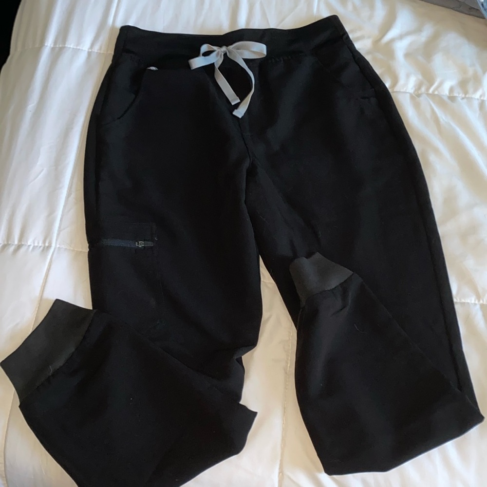 Figs Zamora Jogger Scrub Pants- Small Petite, Black